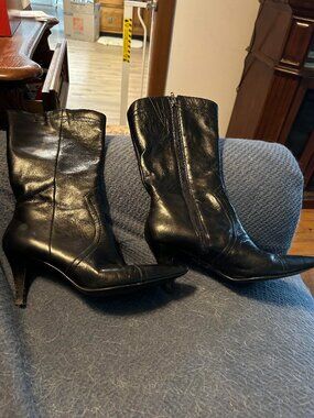 Black Leather Bandalino Calf-High Boots